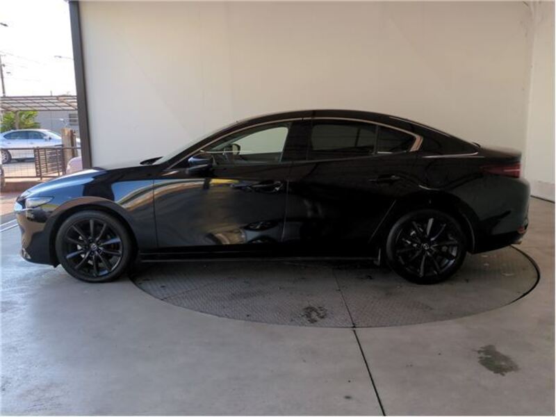MAZDA3