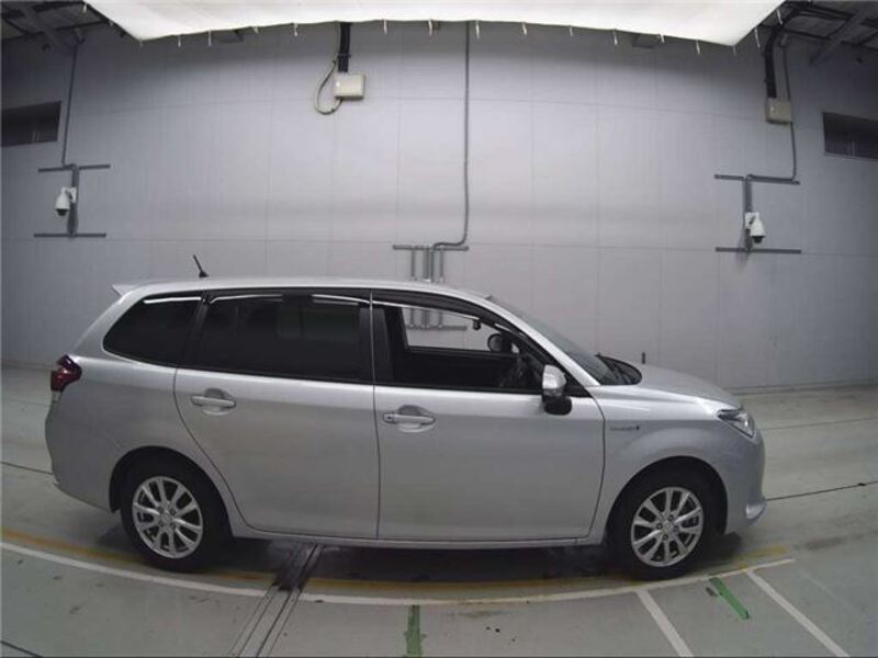 COROLLA FIELDER