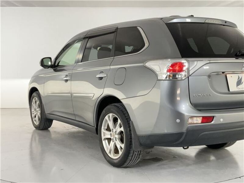 OUTLANDER