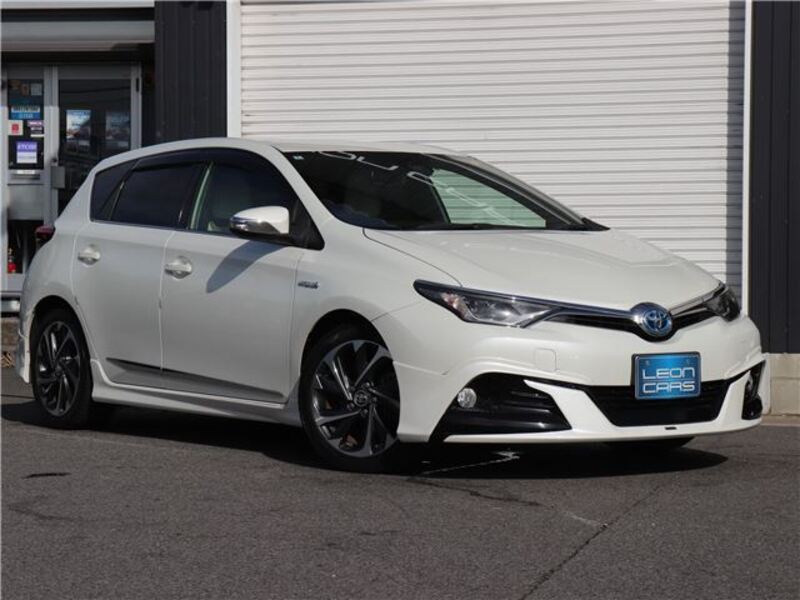TOYOTA AURIS