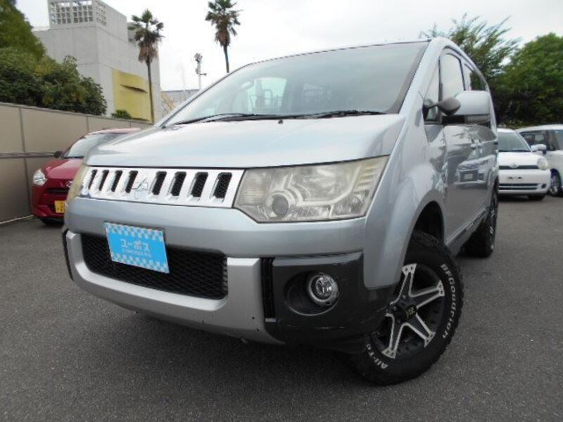 MITSUBISHI DELICA D5
