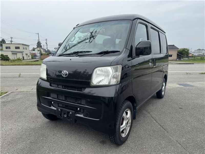 TOYOTA PIXIS VAN