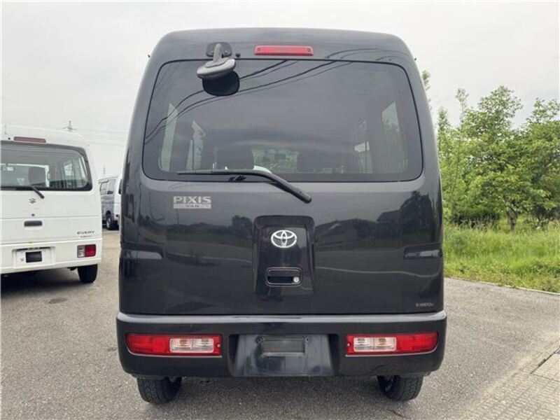 PIXIS VAN