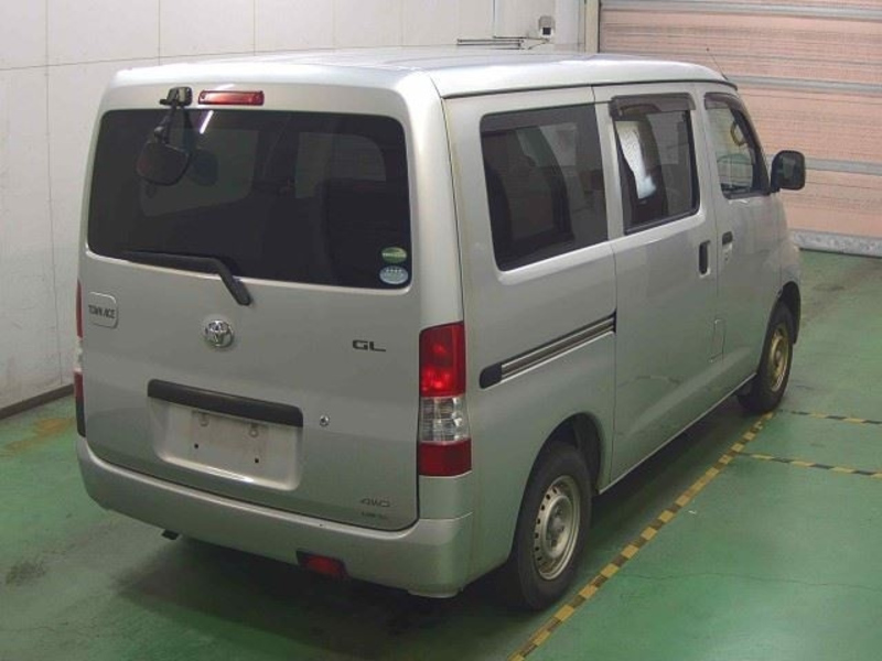TOWN ACE VAN