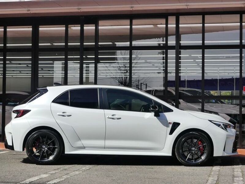 GR COROLLA