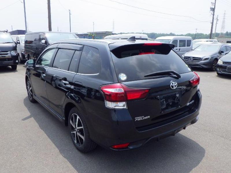 COROLLA FIELDER