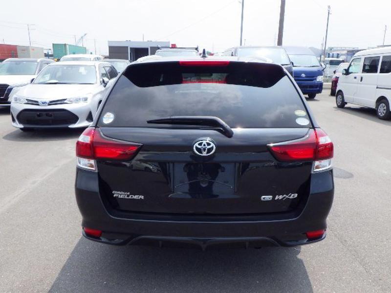COROLLA FIELDER
