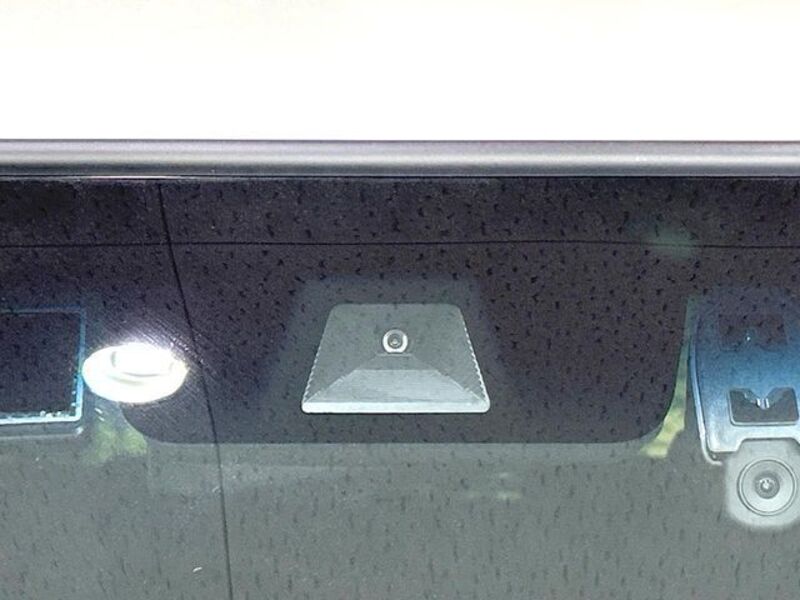N BOX