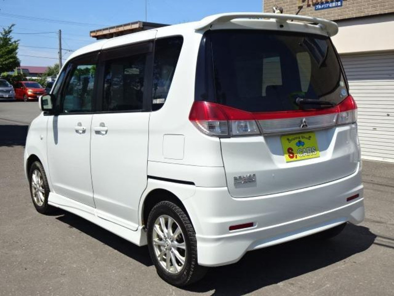DELICA D2