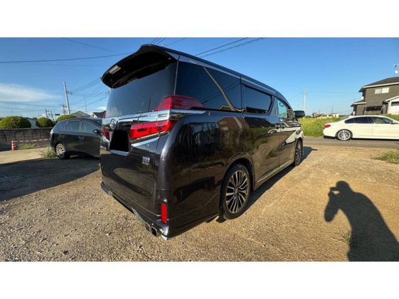 VELLFIRE