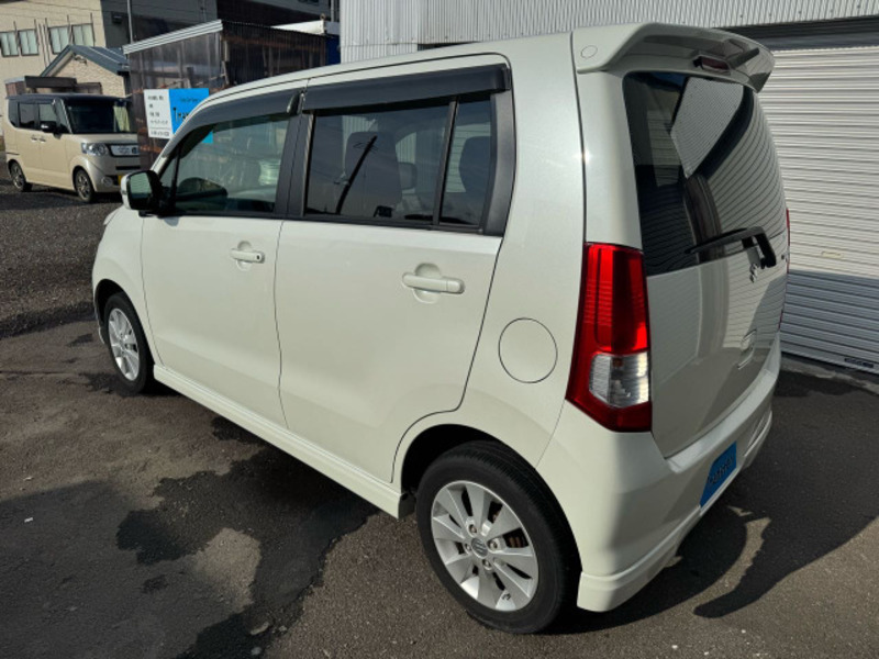 WAGON R