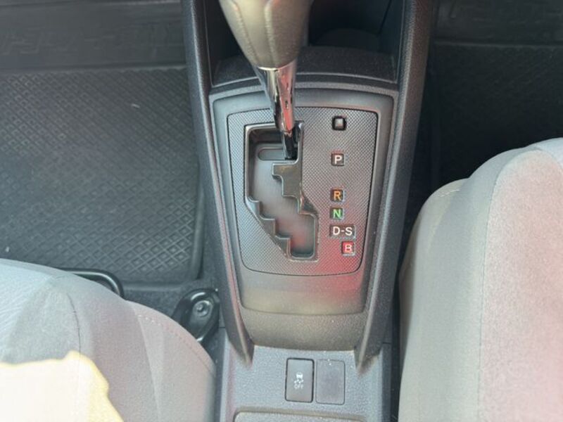 COROLLA AXIO