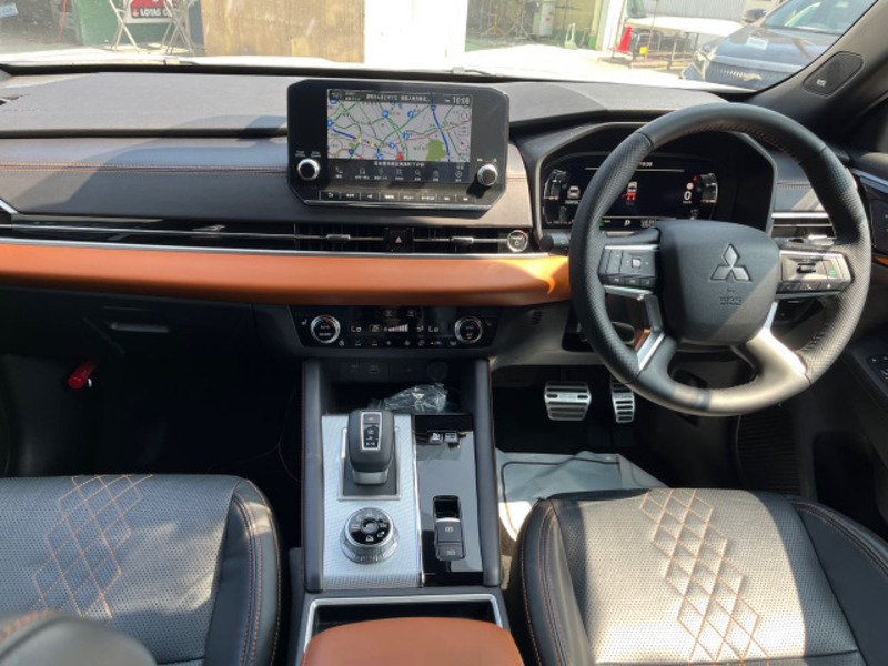 OUTLANDER
