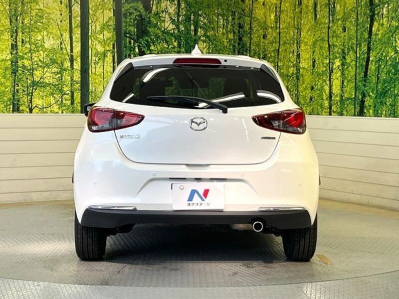 MAZDA2