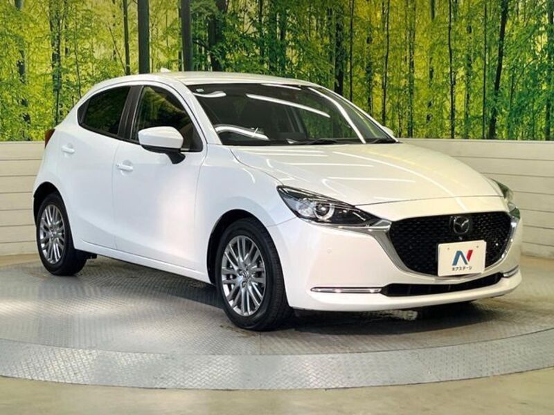 MAZDA2