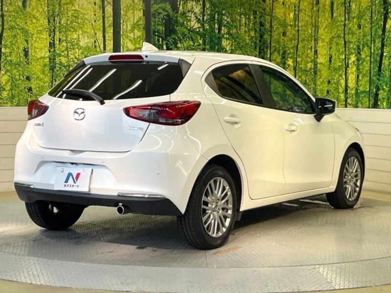 MAZDA2