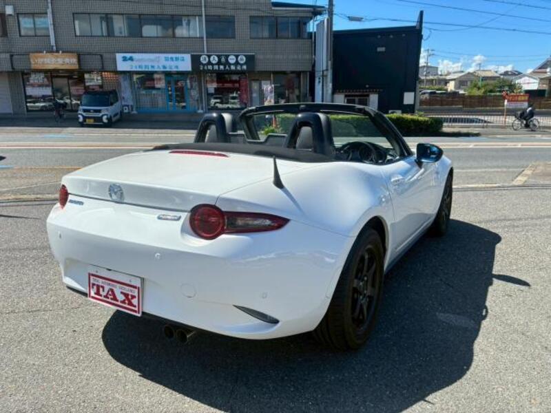 ROADSTER