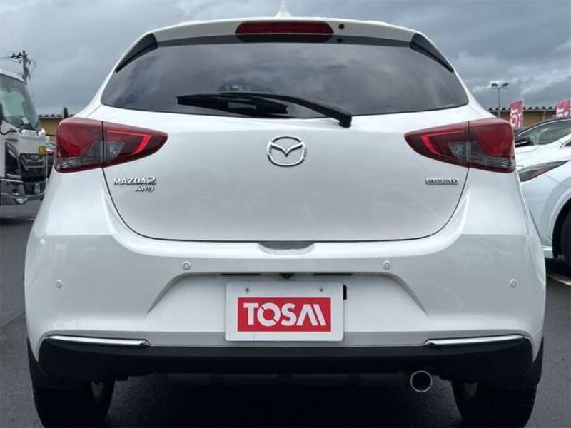 MAZDA2
