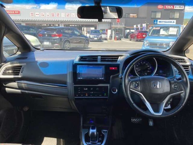 FIT HYBRID
