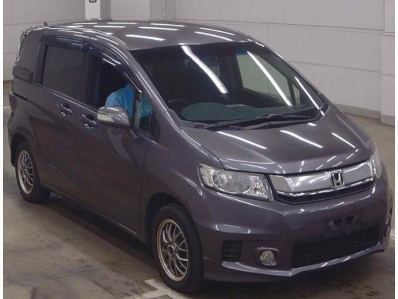 HONDA FREED SPIKE
