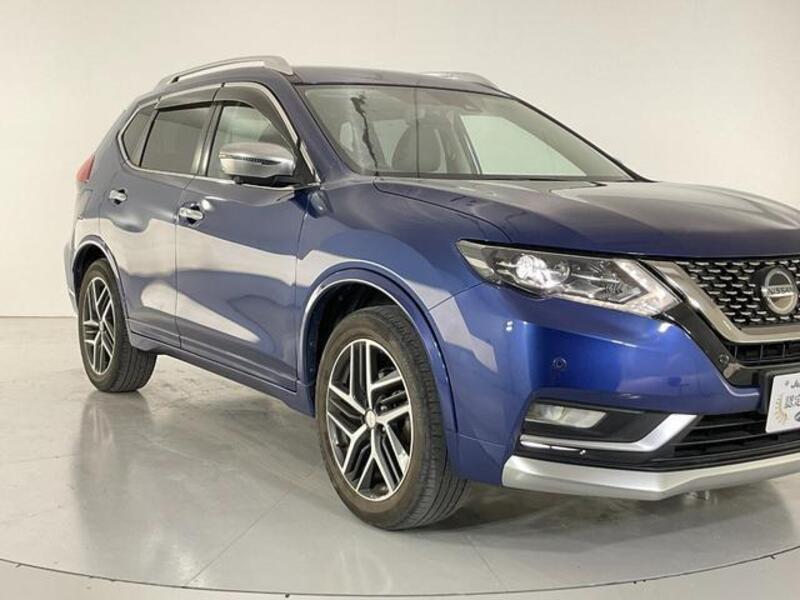 X-TRAIL