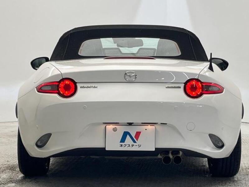 ROADSTER