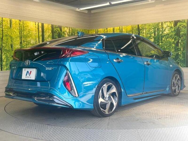 PRIUS PHV