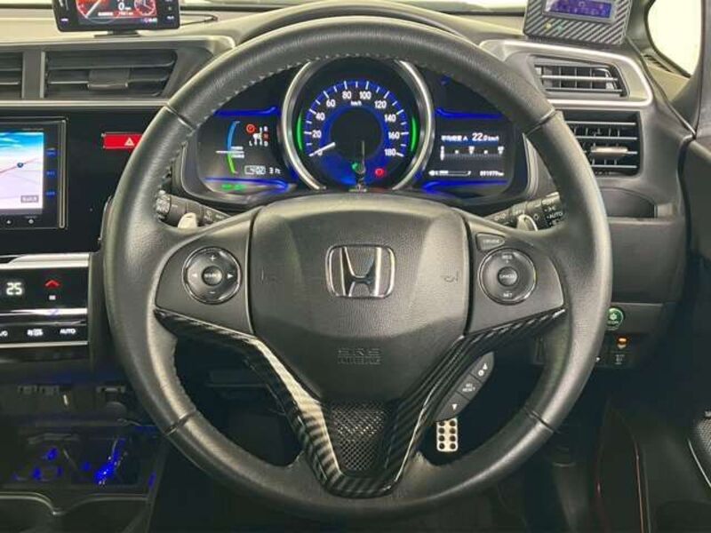 FIT HYBRID