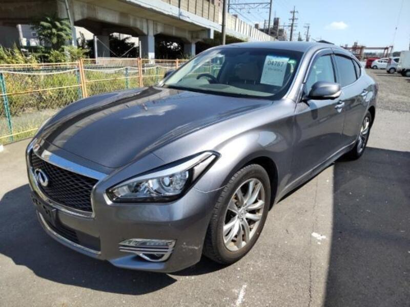 NISSAN FUGA