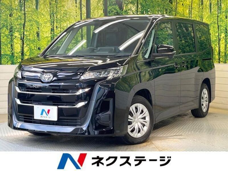 TOYOTA NOAH