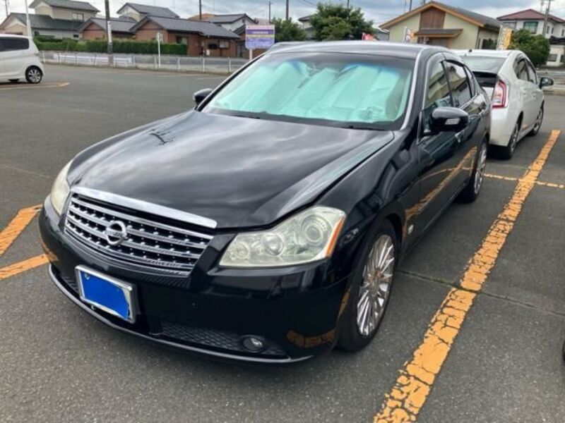 NISSAN FUGA