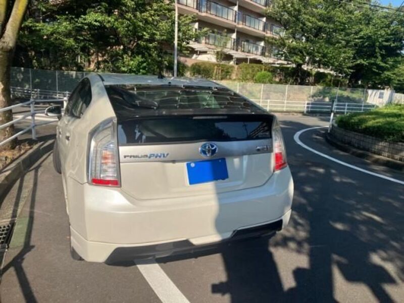 PRIUS PHV
