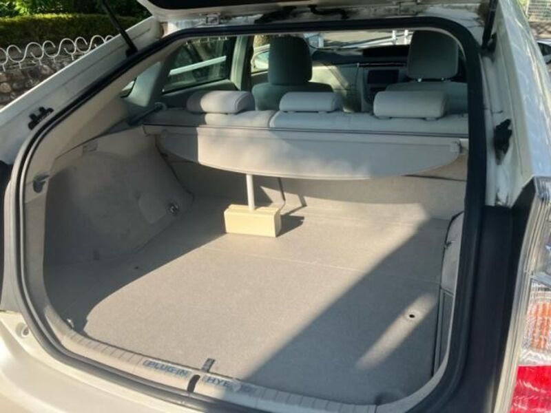 PRIUS PHV