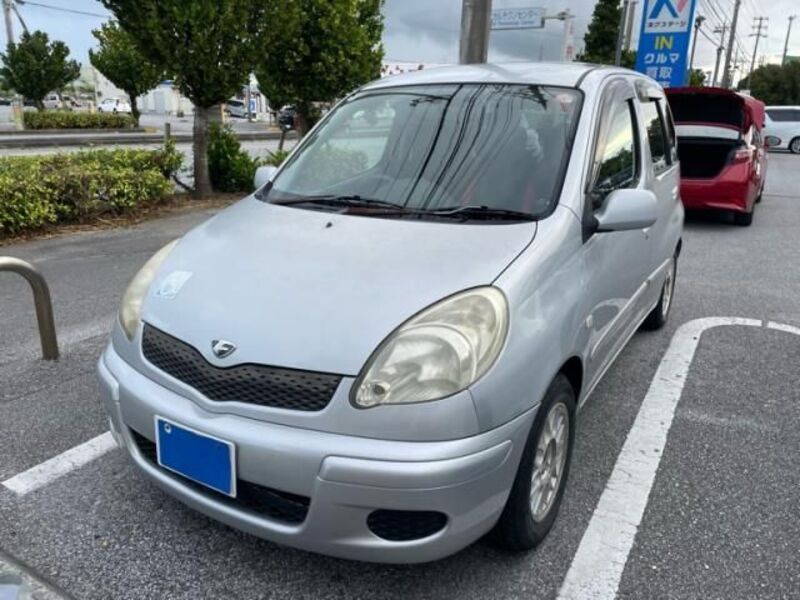TOYOTA FUN CARGO