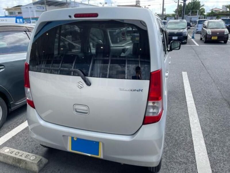 WAGON R