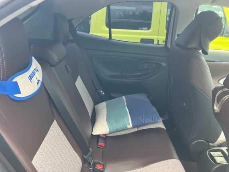 YARIS CROSS