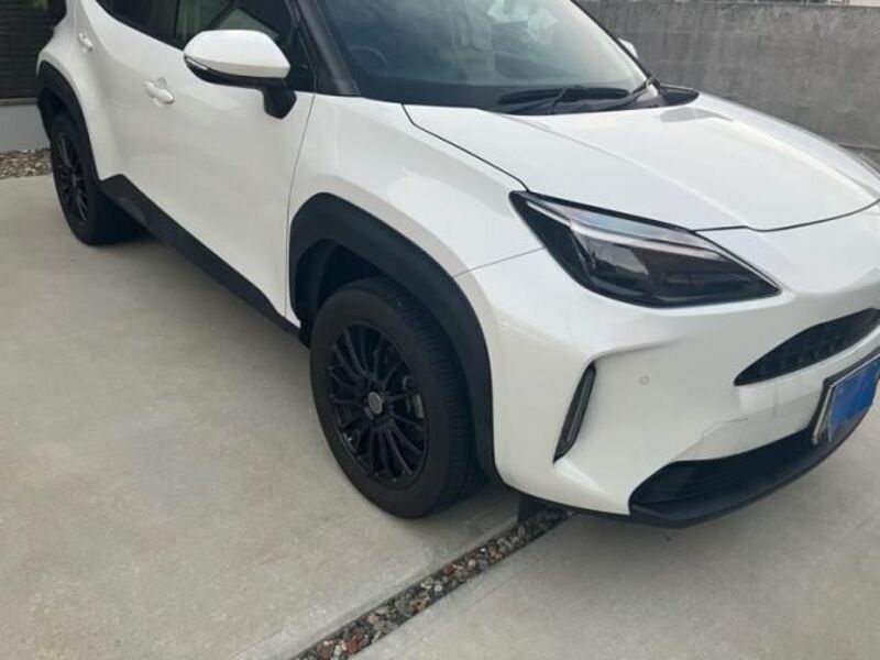 YARIS CROSS