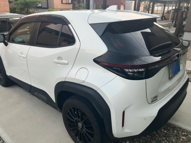 YARIS CROSS