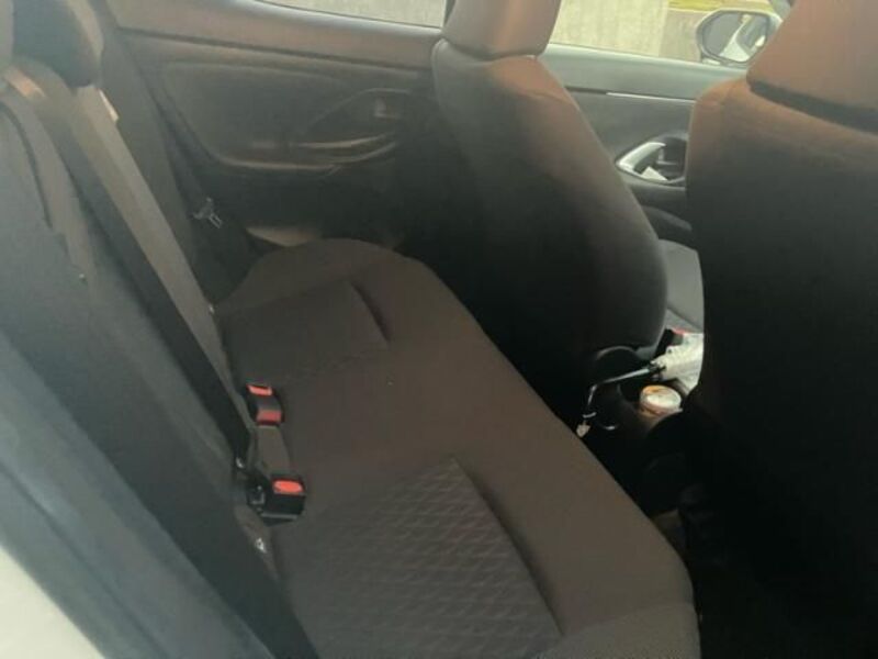 YARIS CROSS