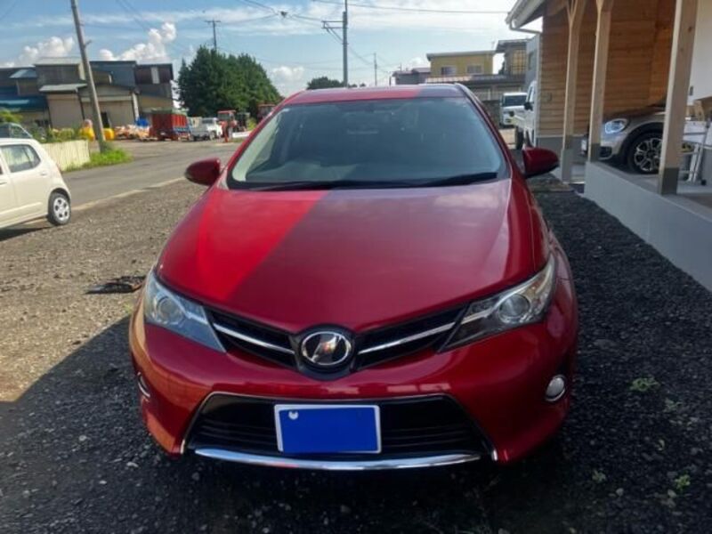 TOYOTA AURIS