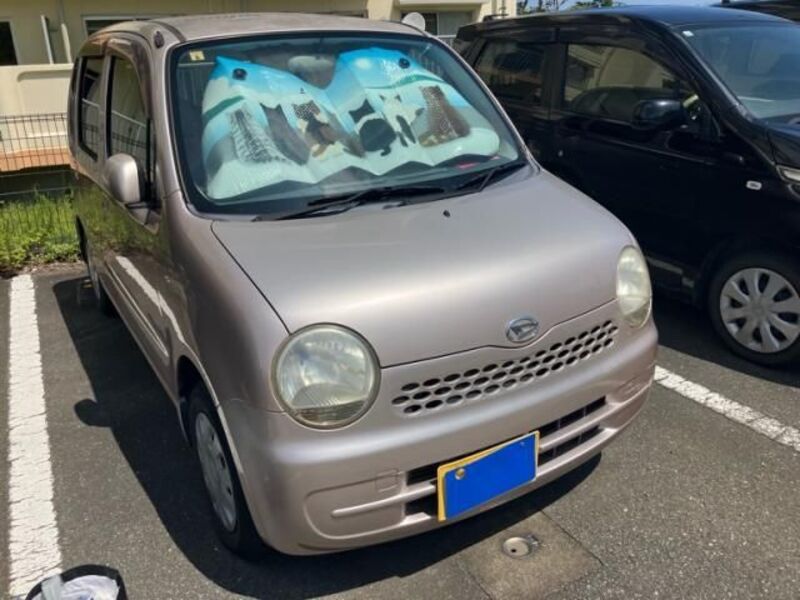 DAIHATSU MOVE LATTE