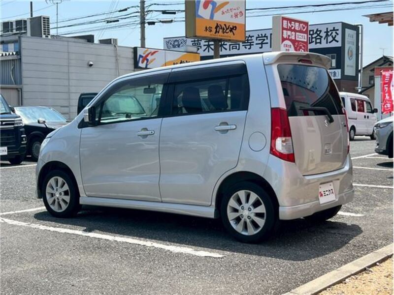 WAGON R