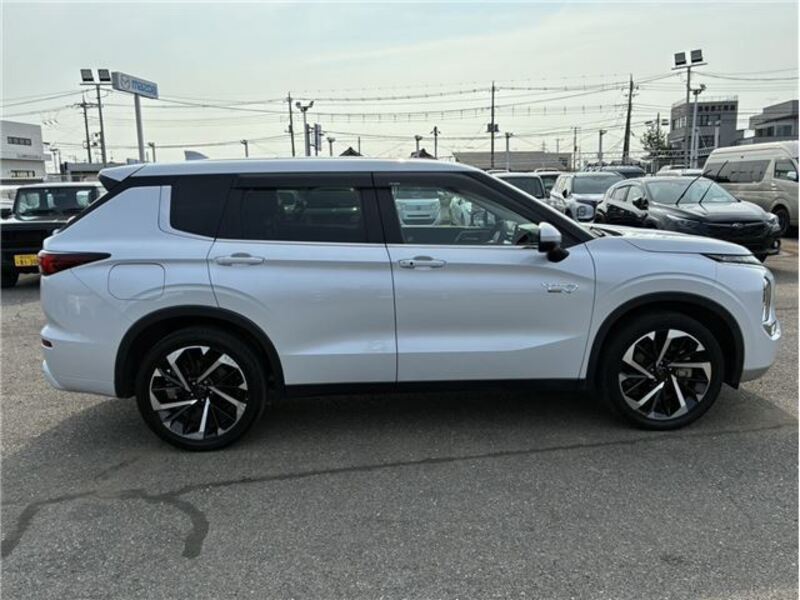 OUTLANDER PHEV