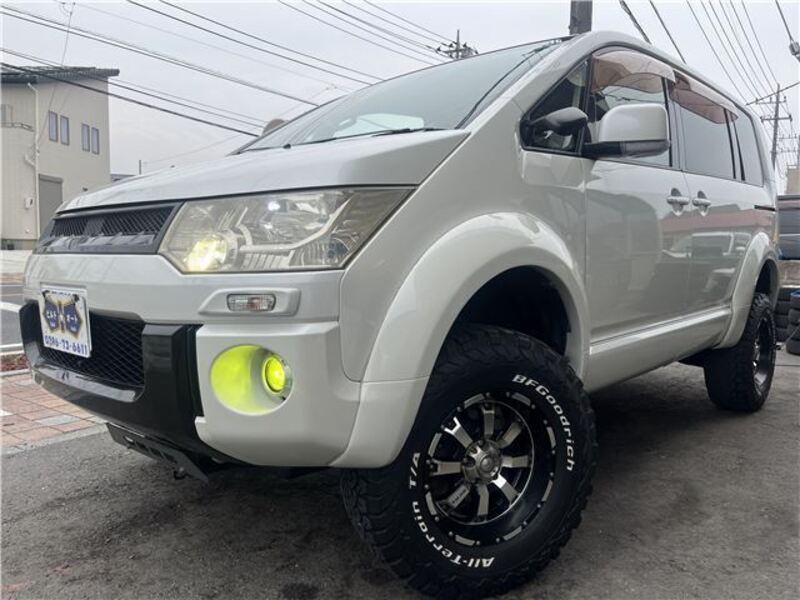 MITSUBISHI DELICA D5