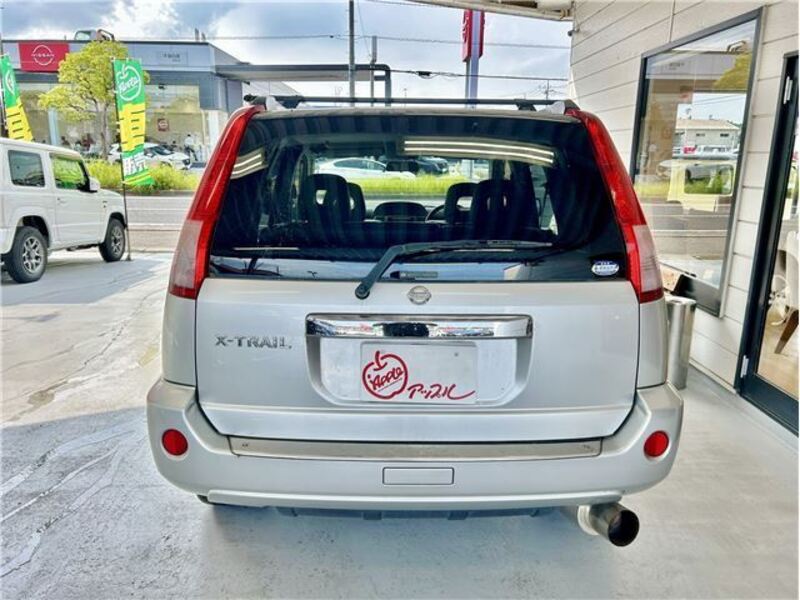 X-TRAIL