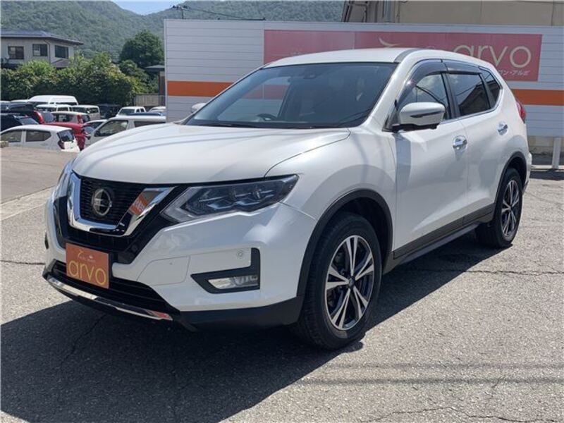 X-TRAIL
