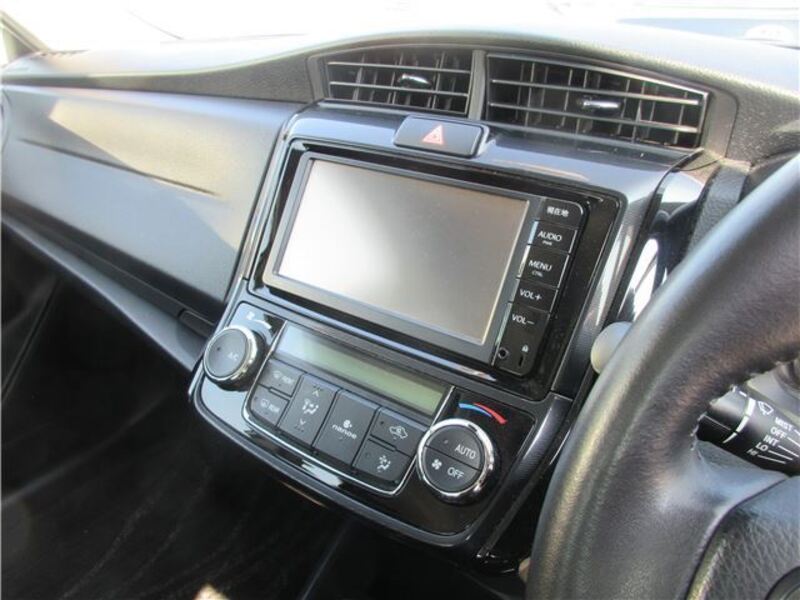 COROLLA AXIO