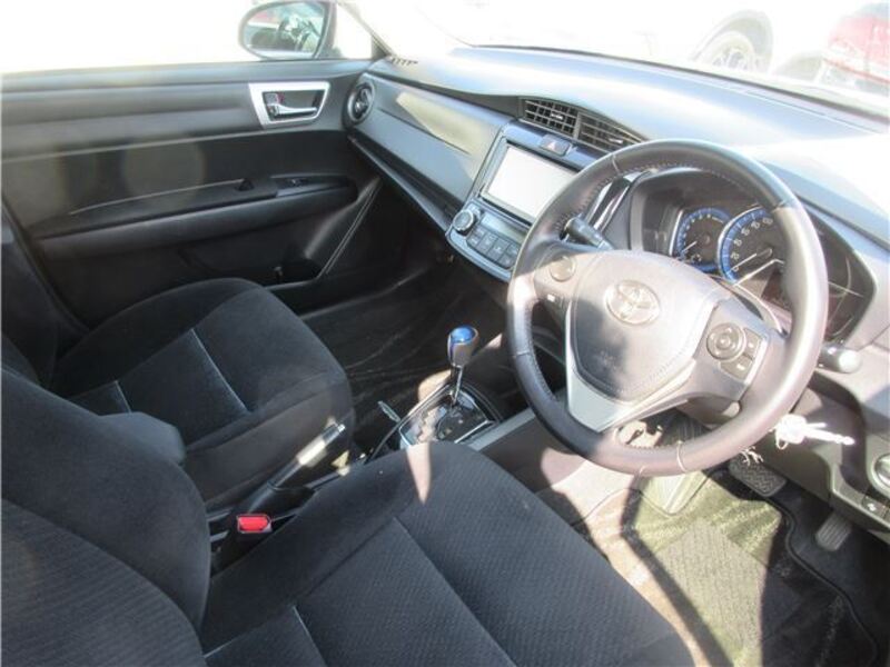 COROLLA AXIO