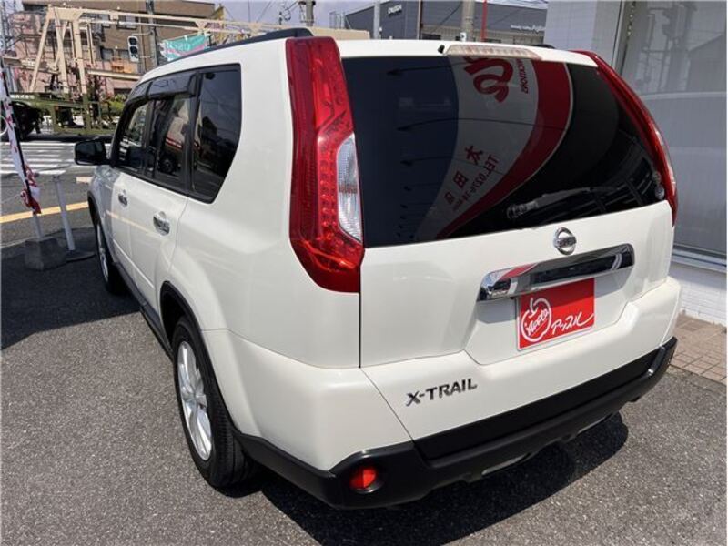 X-TRAIL