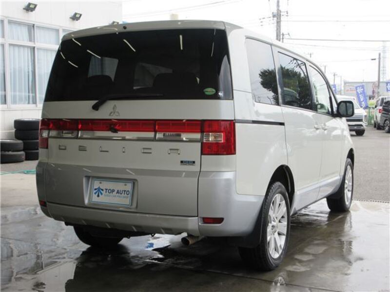 DELICA D5